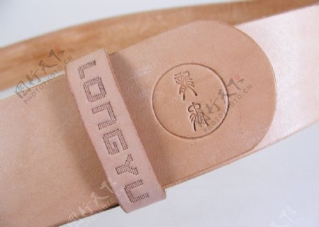 龙禹工作室设计的皮具皮带腰带实物展示图片