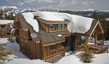 雪山的上别墅图片