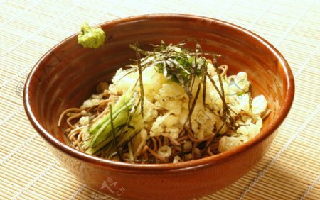 日式日本料理天麸罗粉荞麦图片
