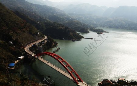 巫山新龙门大桥图片