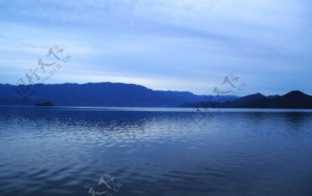 沪沽湖图片