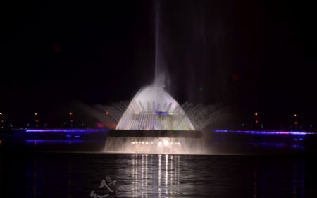 夜景喷泉河源图片