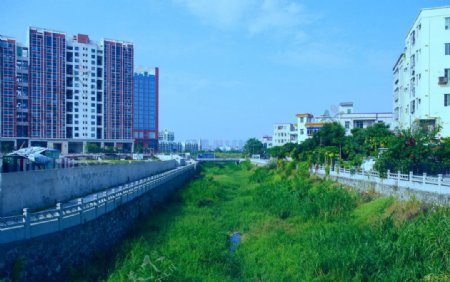 绿色景观河流建筑图片