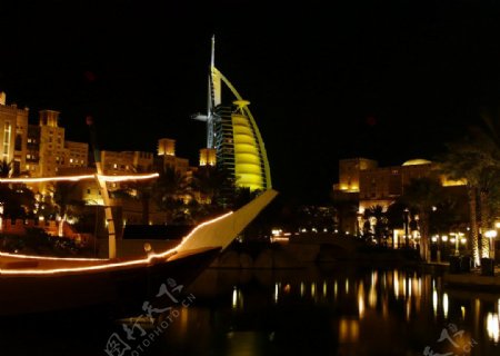 迪拜帆船酒店夜景图片