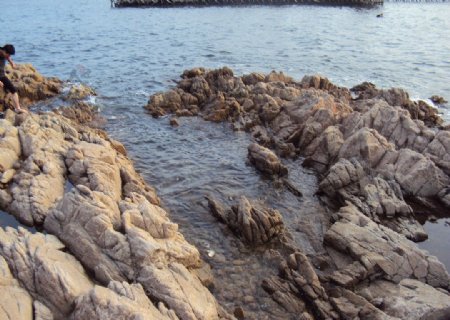 海岩图片