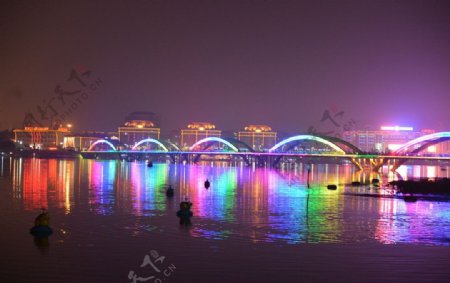 南阳育阳桥夜景图片