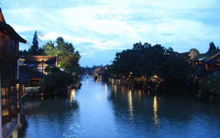 江南夜景风光图片