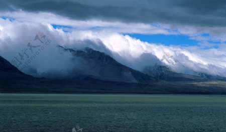 天山自然景观图片