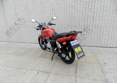 摩托车1253f红图片
