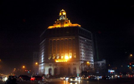 郑州花园路交行大楼夜景图片