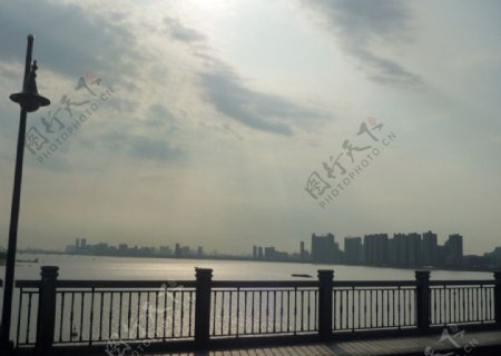 钱塘江对岸图片