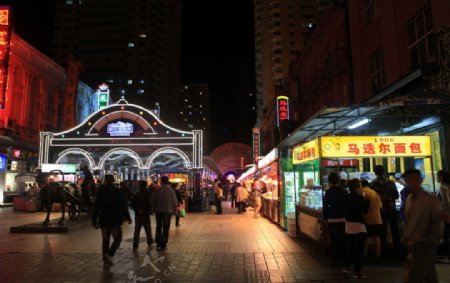 中央大街夜景图片