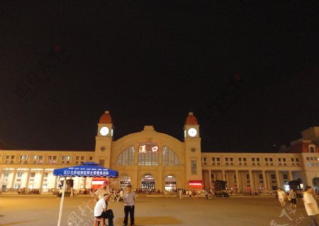 汉口火车站大门夜景图片