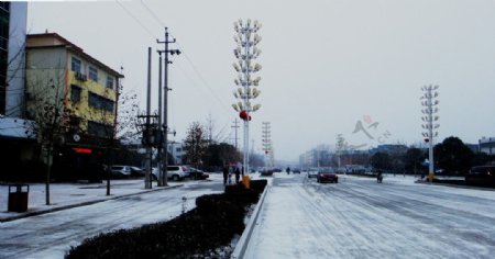 街道的薄雪图片