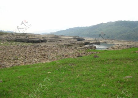 黔江干枯的河床图片