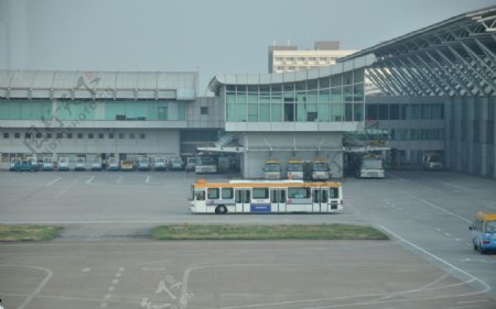 深圳宝安国际机场运送巴士图片