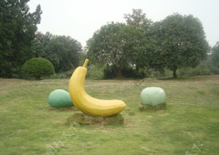 公园水果雕塑图片