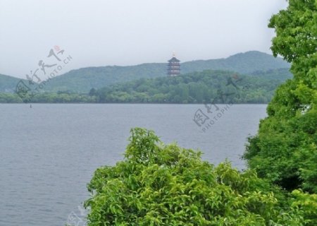 雷峰塔远景照图片