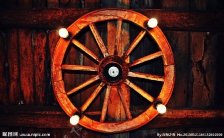 复古带灯光的轮船方图片