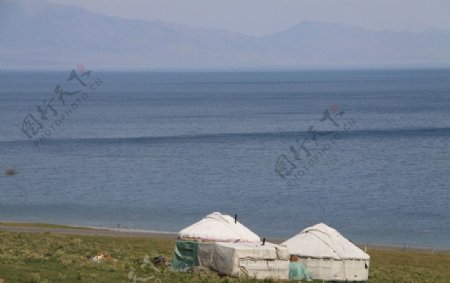 新疆美景赛里木湖图片