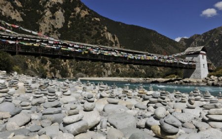 西藏廊桥图片