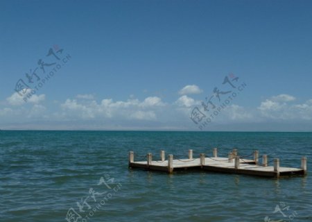 蔚蓝湖海图片