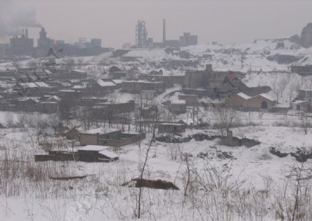 雪中工厂图片