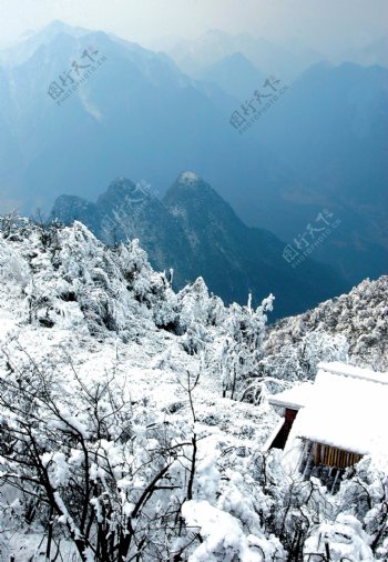 娄山关雪景图片