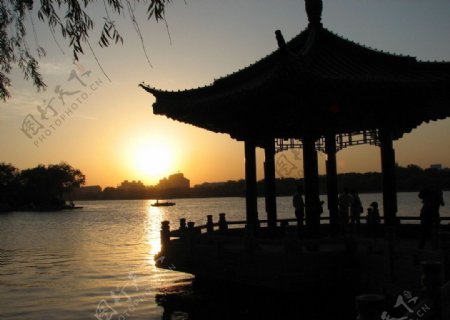 大明湖夕阳图片