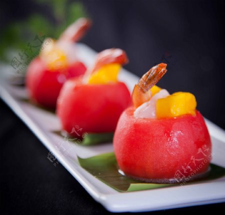 芒果鲜虾番茄盅图片