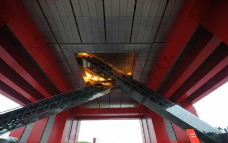 上海世博会中国馆红色大厅图片