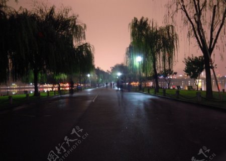 杭州西湖白堤图片