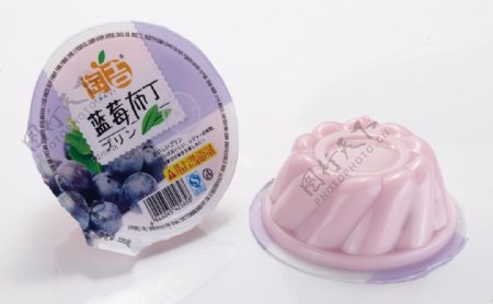蓝莓果冻布丁图片