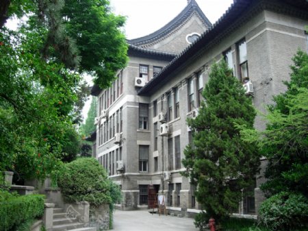 南京大学一景图片