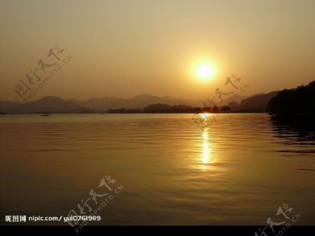 杭州西湖日落图片