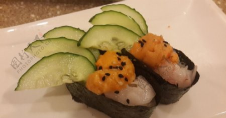 海胆甜虾寿司图片