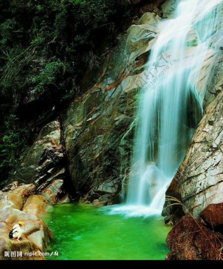 连州大东山温泉瀑布图片