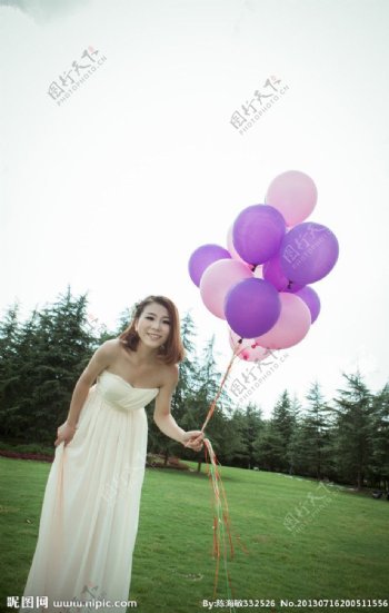 美女气球图片