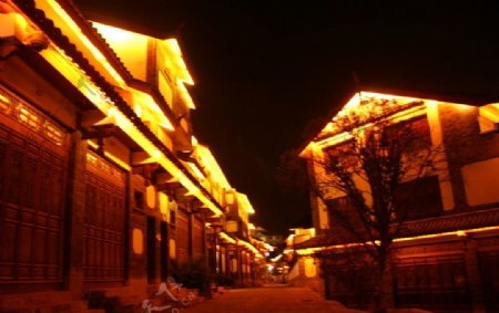 丽江古镇夜景图片