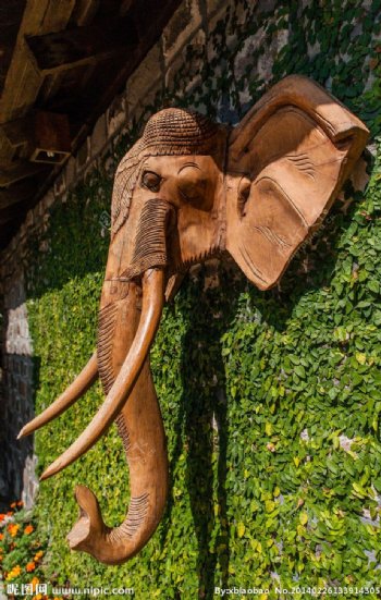 木雕大象图片