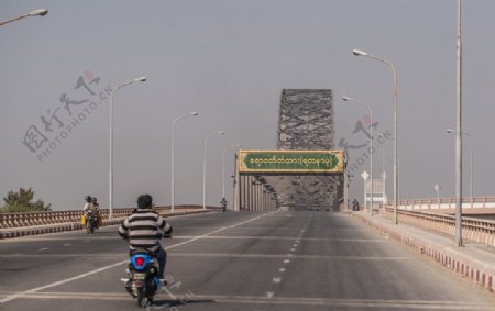 跨江大桥图片