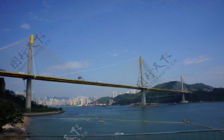 世界最长吊桥图片