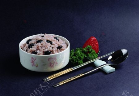 米饭筷子图片