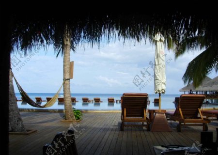 马尔代夫库鲁巴岛度假村海边风光图片