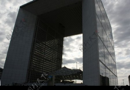 巴黎新区雄伟的新凯旋门图片