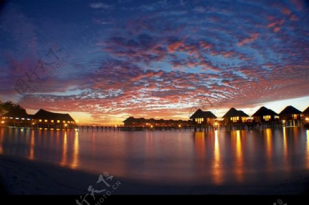 马尔代夫美露丽芙岛的晚霞图片