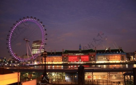 伦敦泰晤士河夜景图片