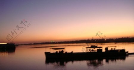 尼罗河夕阳图片
