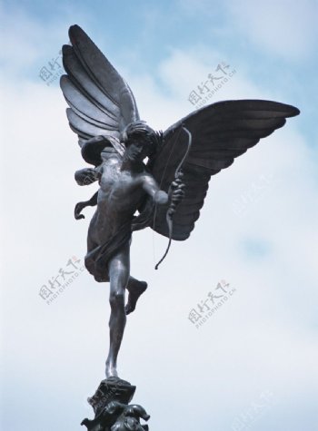 西方天使雕塑图片