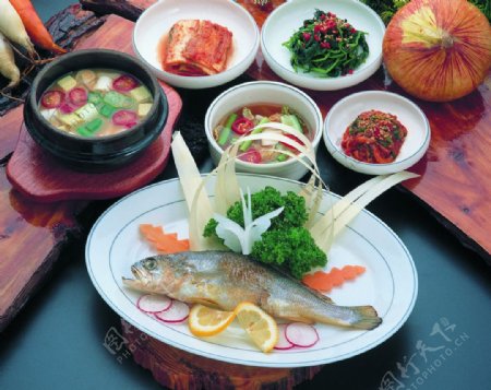 韩国烧烤烤黄鱼精美图片